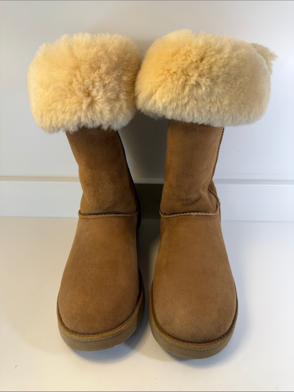UGG Classic Cuff Tall Winter Women's Suede Boots in Chestnut - Size 9.5